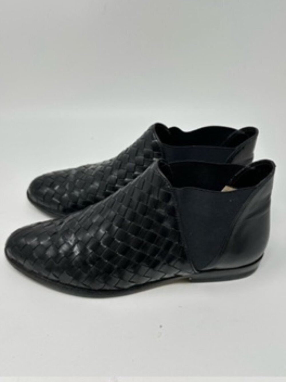 Bandolino Woven Leather Black Elastic Ankle Bootie Women's 8.5M